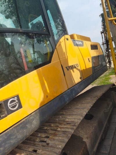 Excavator Volvo EC 300
