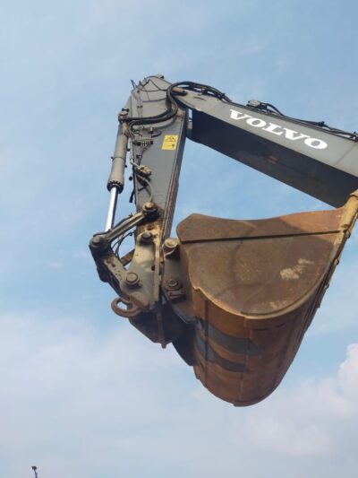 Excavator Volvo EC 300