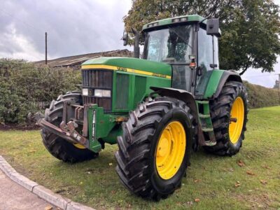 John Deere 7810