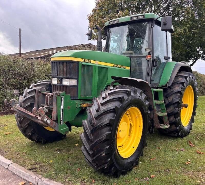 John Deere 7810