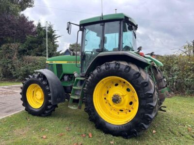 John Deere 7810