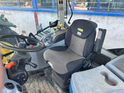 New Holland T6070