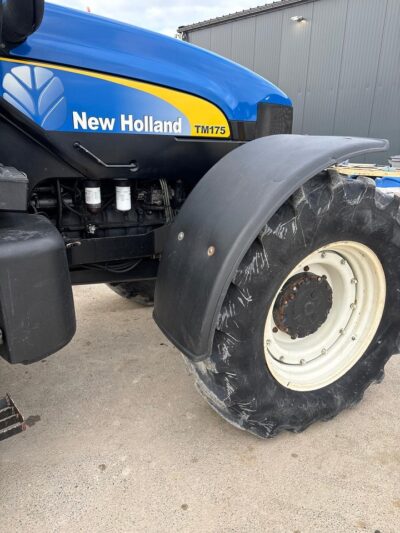 New Holland TM175
