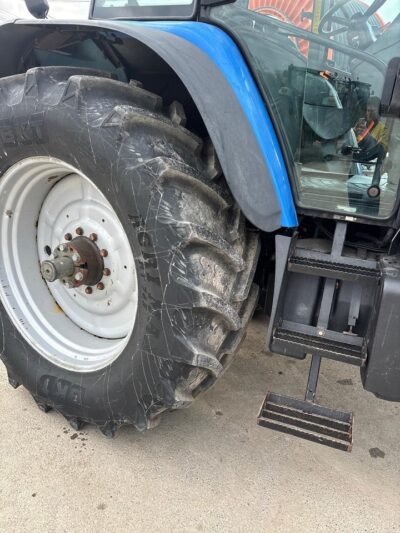 New Holland TM175