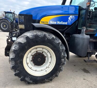 New Holland TM175