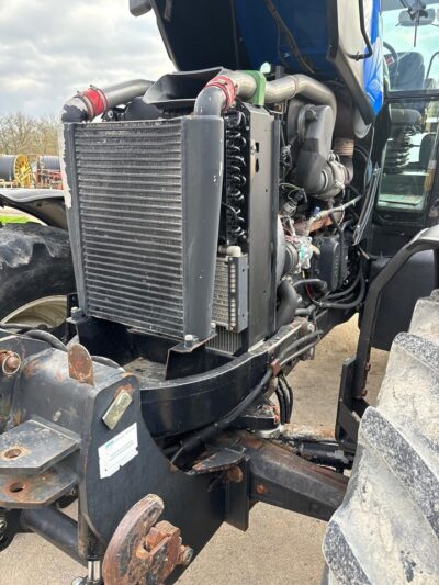 New Holland TM175