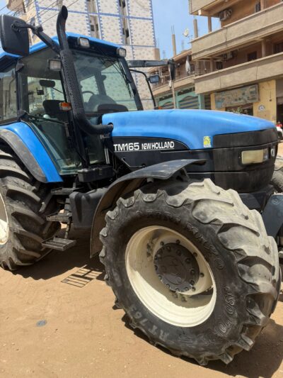 New Holland TM165