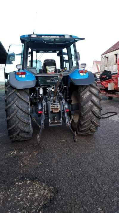 New Holland TM165