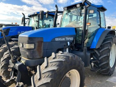 New Holland TM165