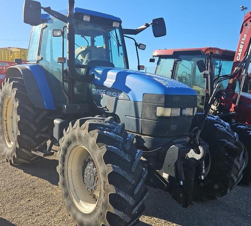 New Holland TM165