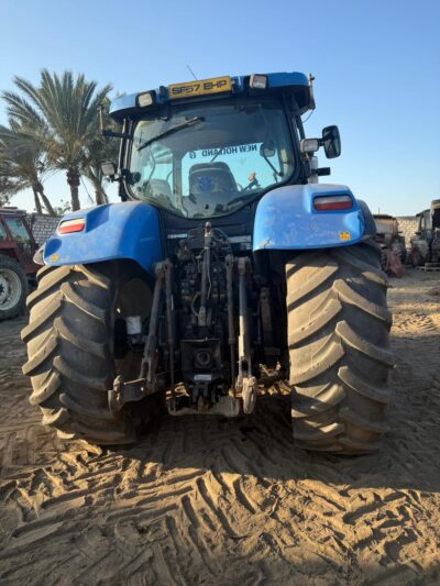 نيو هولاند T7030