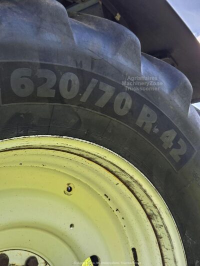 New Holland TM190