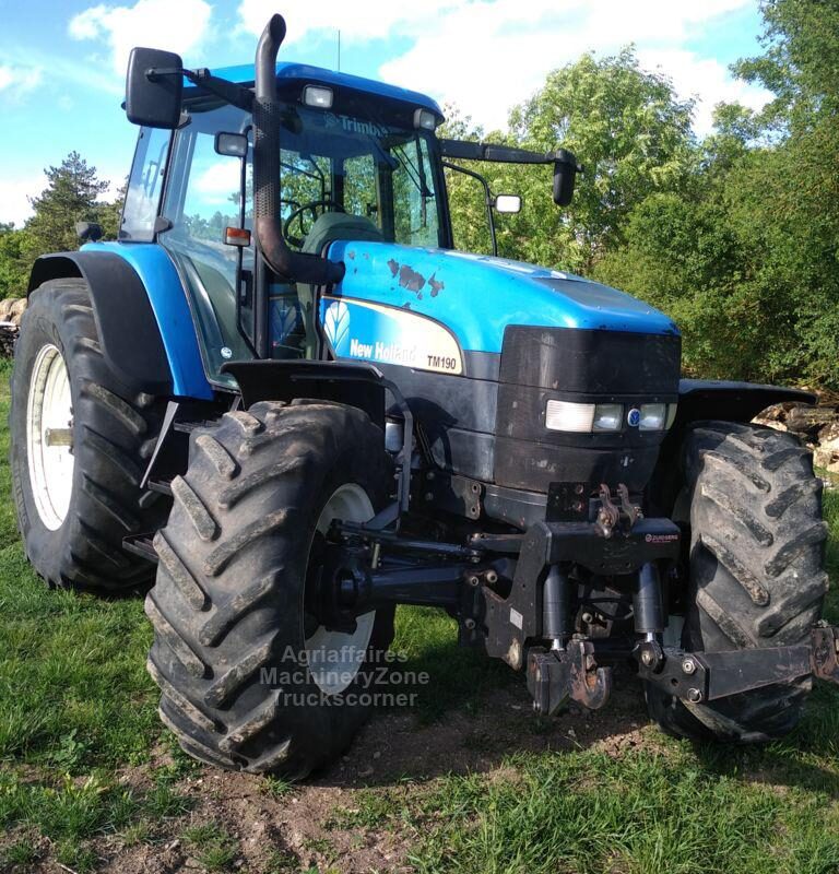 New Holland TM190